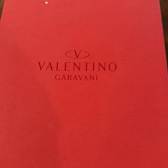 Valentino gold sandals. Size 38. - Picture 6 of 7